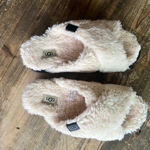 New UGG fuzz sugar cross wool blend slides 8